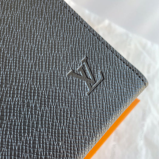 LV M30547 手拿包