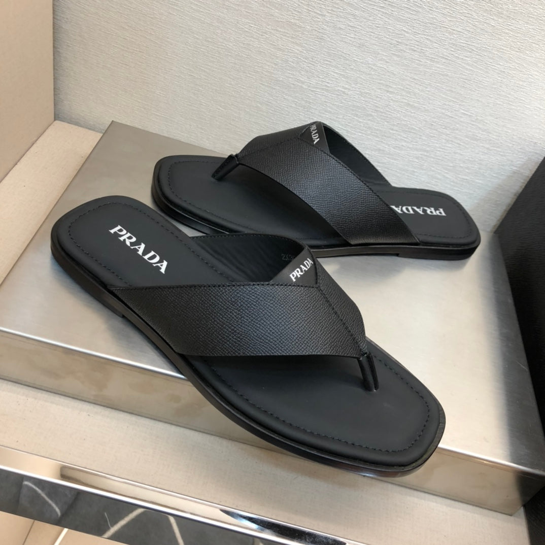 Pra-頂尖工藝真皮 夾腳拖鞋