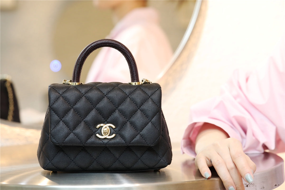 Chanel mini coco handle-黑色球文牛皮+棗紅蜥蜴皮手腕-淡金扣