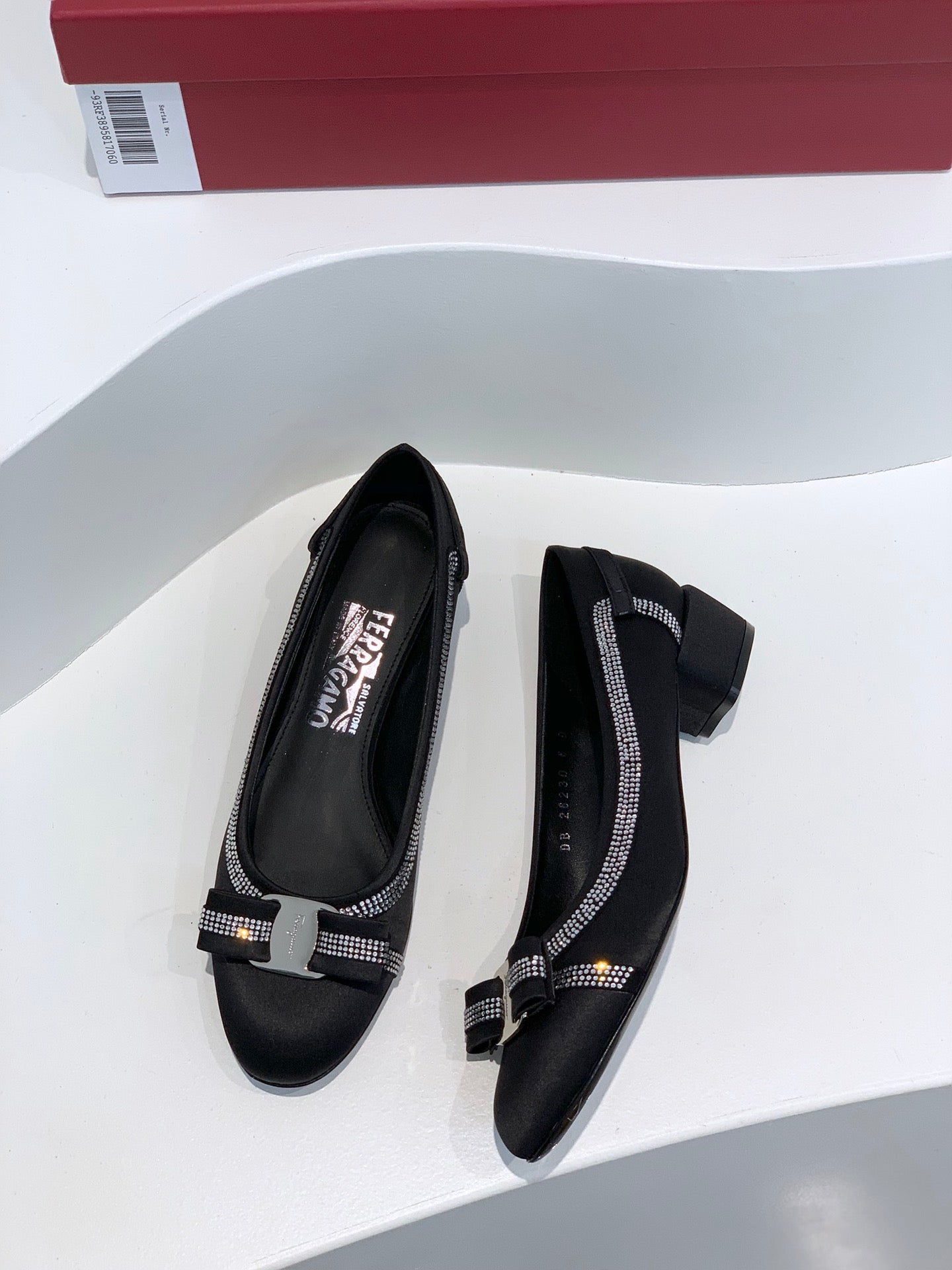 Salvatore Ferragamo鞋-菲拉格慕 VARA蝴蝶結 低粗跟鞋