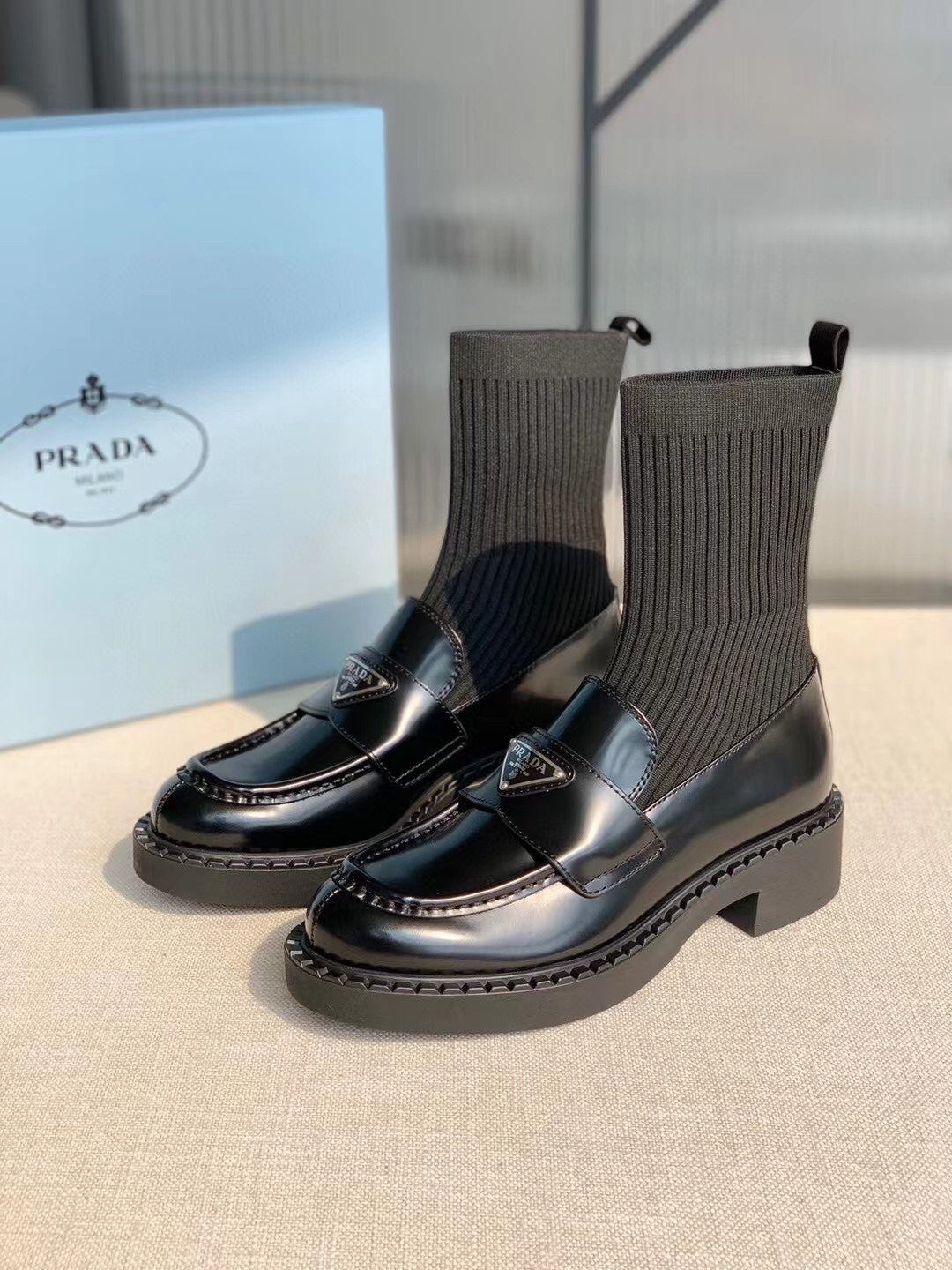 Prada鞋-Prada 經典襪靴 樂福鞋（黑）