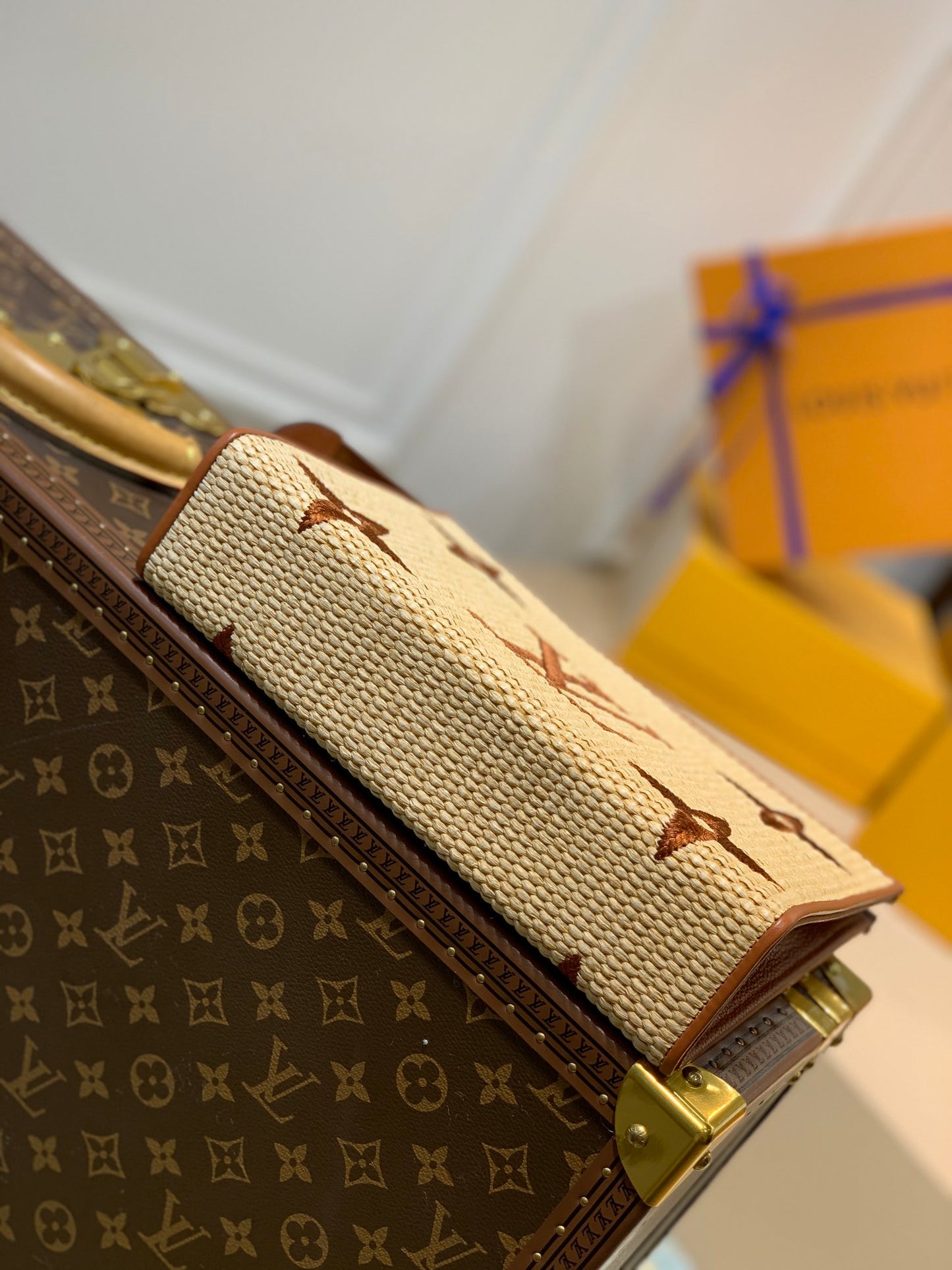 LV M80351杏色 Ｍ47542盥洗袋