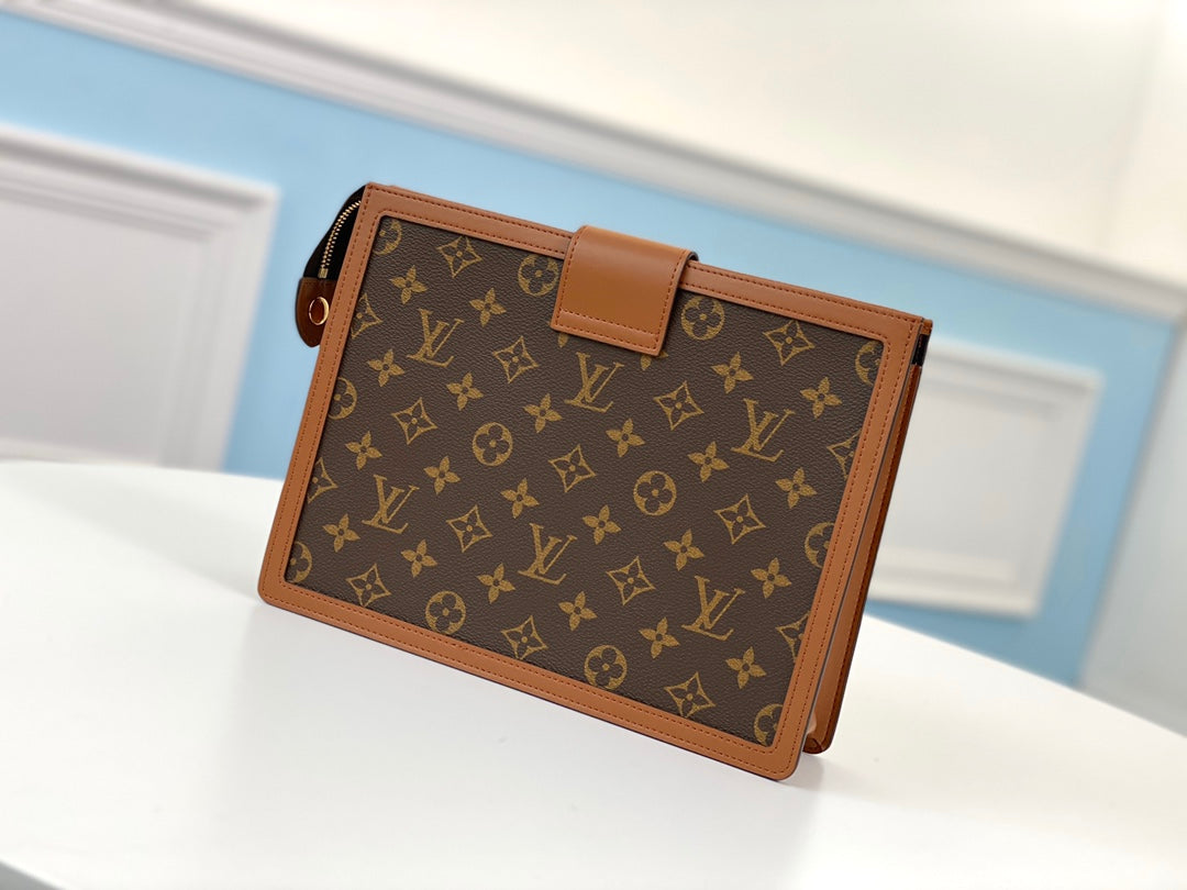M69184 路L家-Pochette Dauphine 手袋 老花