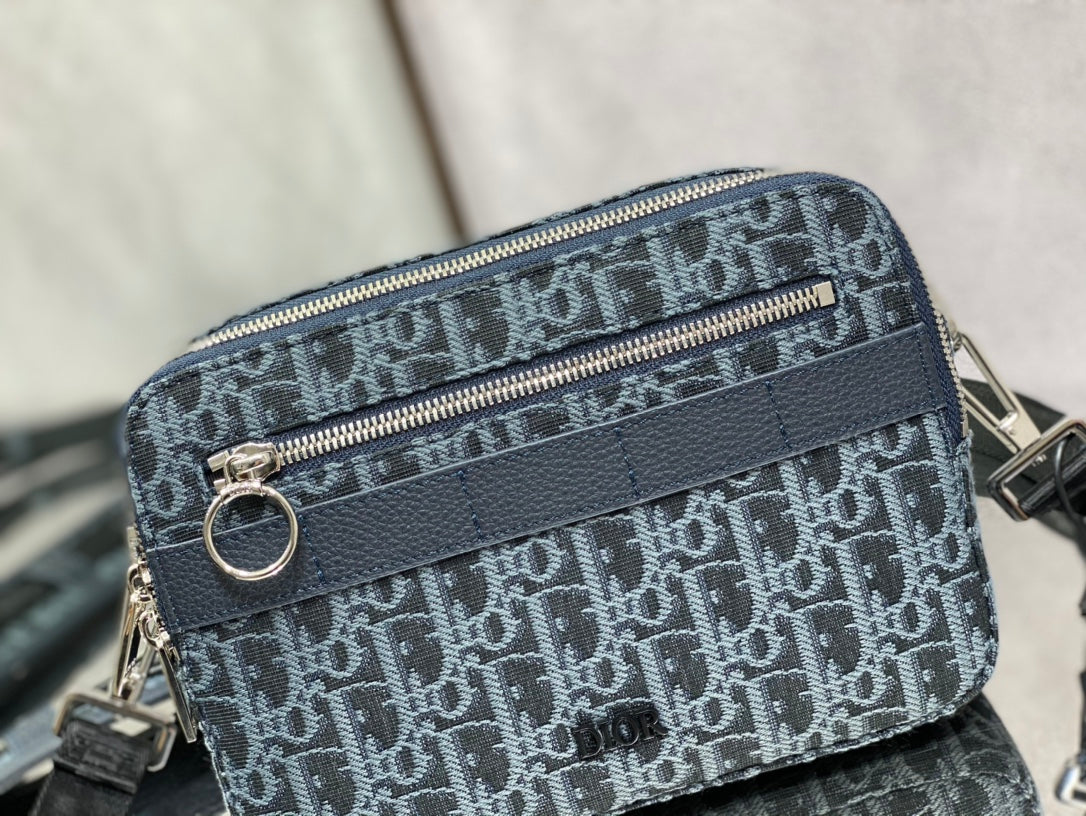 Dior 經典相機包-22*15*5cm