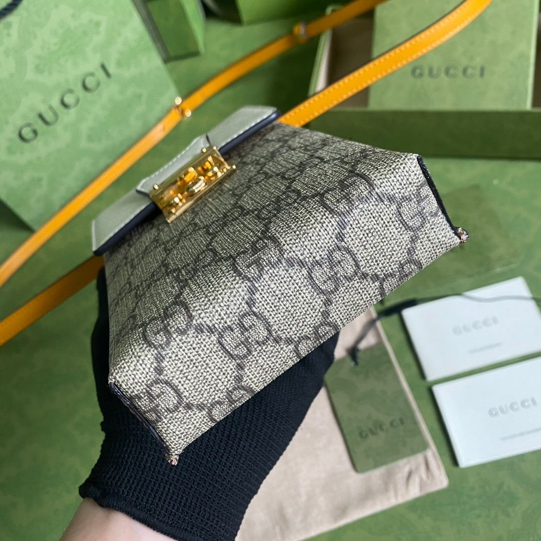 Gucci 鎖扣鏈條手機包