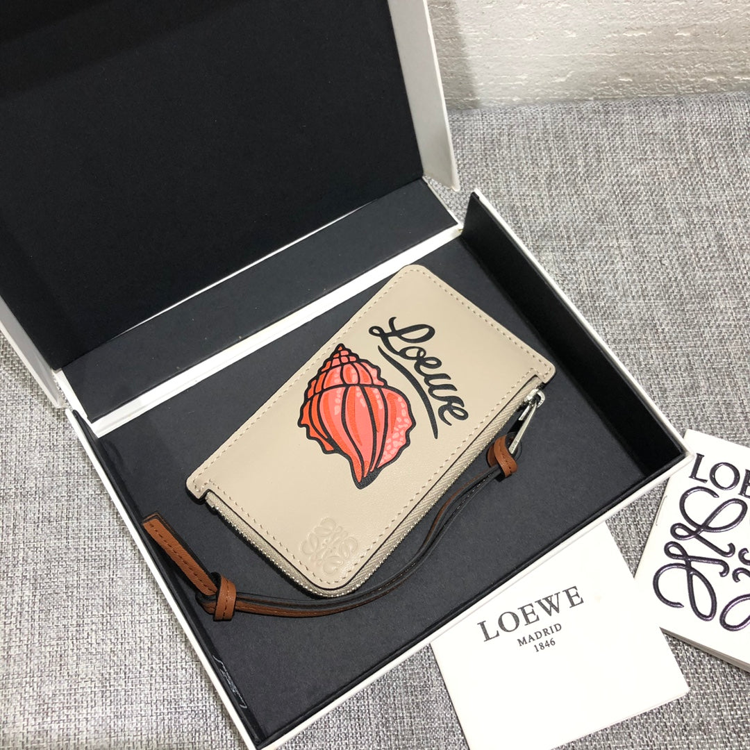 Loewe 貝殼拉鍊小卡包