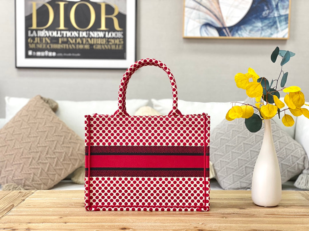 Dior Book Tote-小號36.5cm-刺繡波點