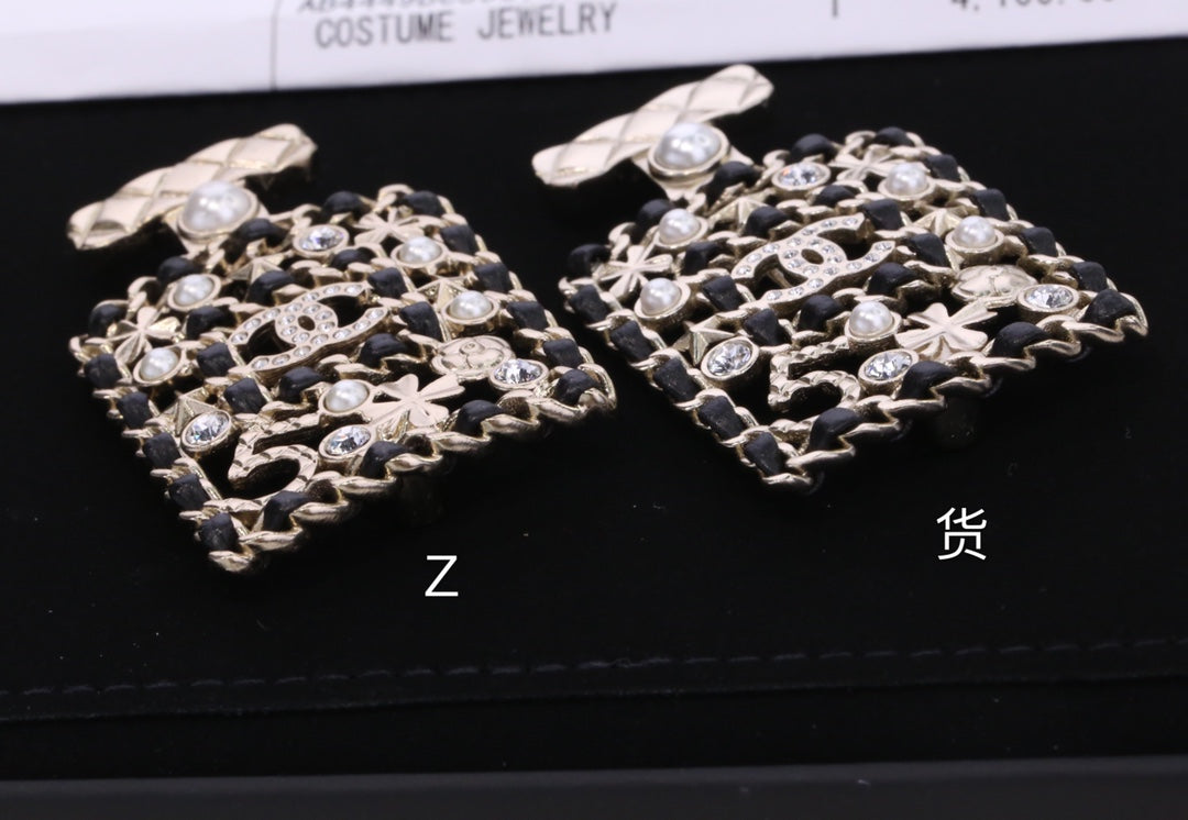 Chanel 胸針