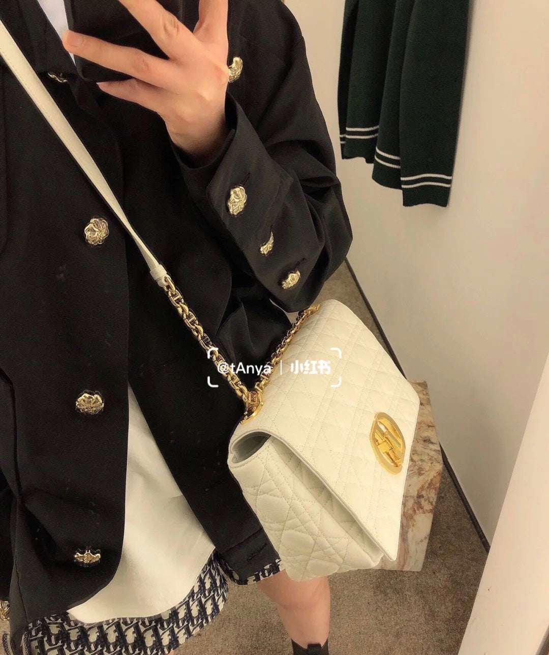 Dior Caro 大號28cm-白色小牛皮