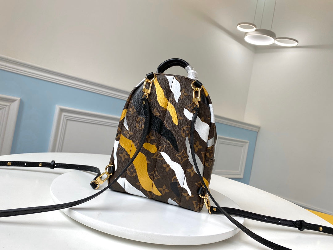 M45143 路L家-英雄聯盟系列為 Palm Springs  Monogram迷你雙肩包
