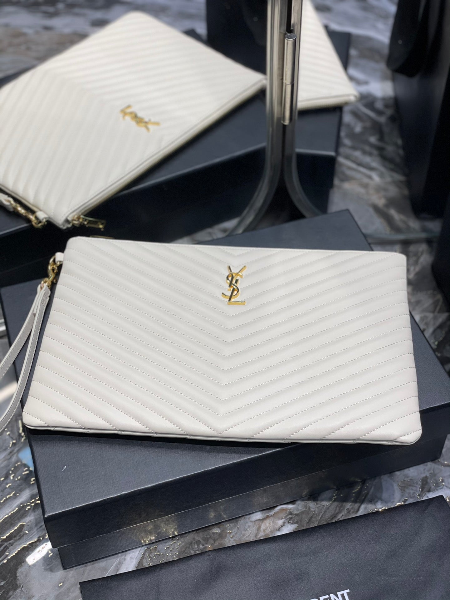 YSL 提花拼接文件手拿包-白色金扣-36cm