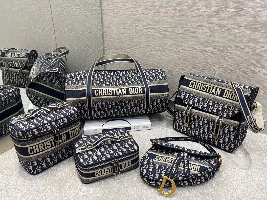 Dior 老花系列集合圖