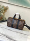 LV M80201  Keepall Nano 男士手袋
