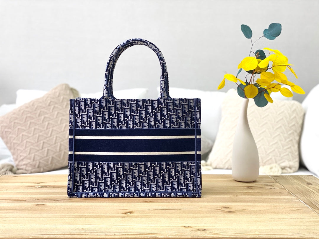Dior Book Tote-小號36.5cm-深藍老花天鵝絨