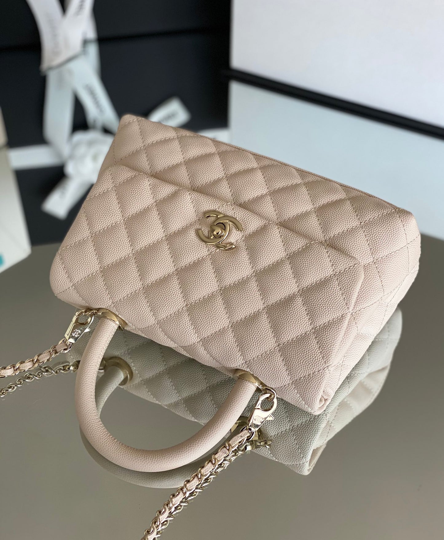 Chanel coco handle CF 小號-米白色牛皮-香檳金扣