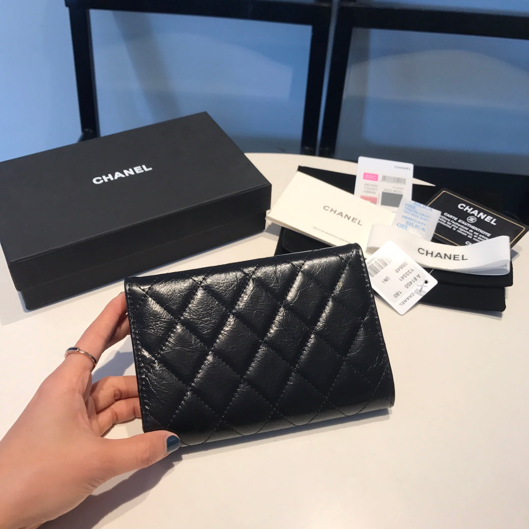 Chanel 油蠟牛皮復古三折中夾