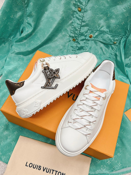 路L家-Vuitton x 草間彌生 經典小白鞋 壓紋白色