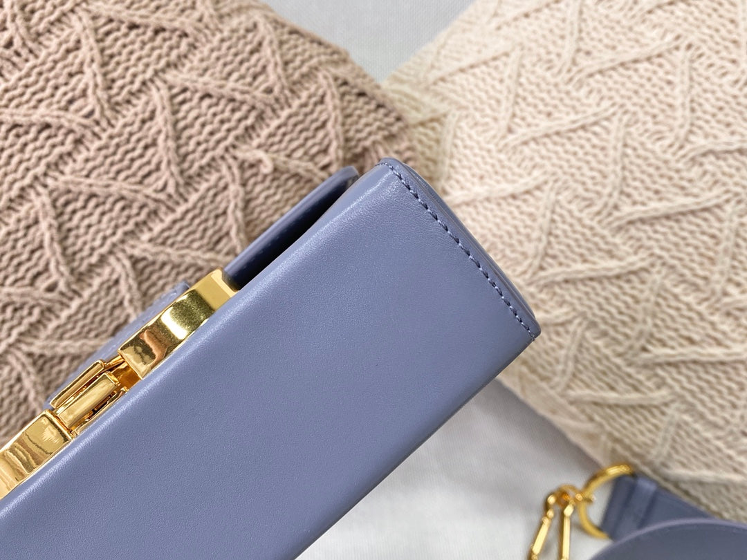 Dior 蒙田 Mini Box-平紋牛皮-金扣-17.5cm-藍色