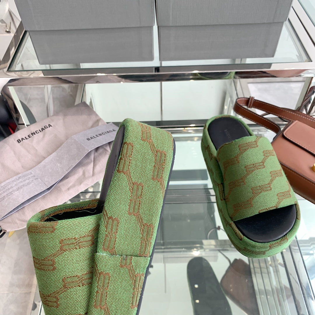 巴黎世-2023春夏新款 厚底刺繡拖鞋 綠色