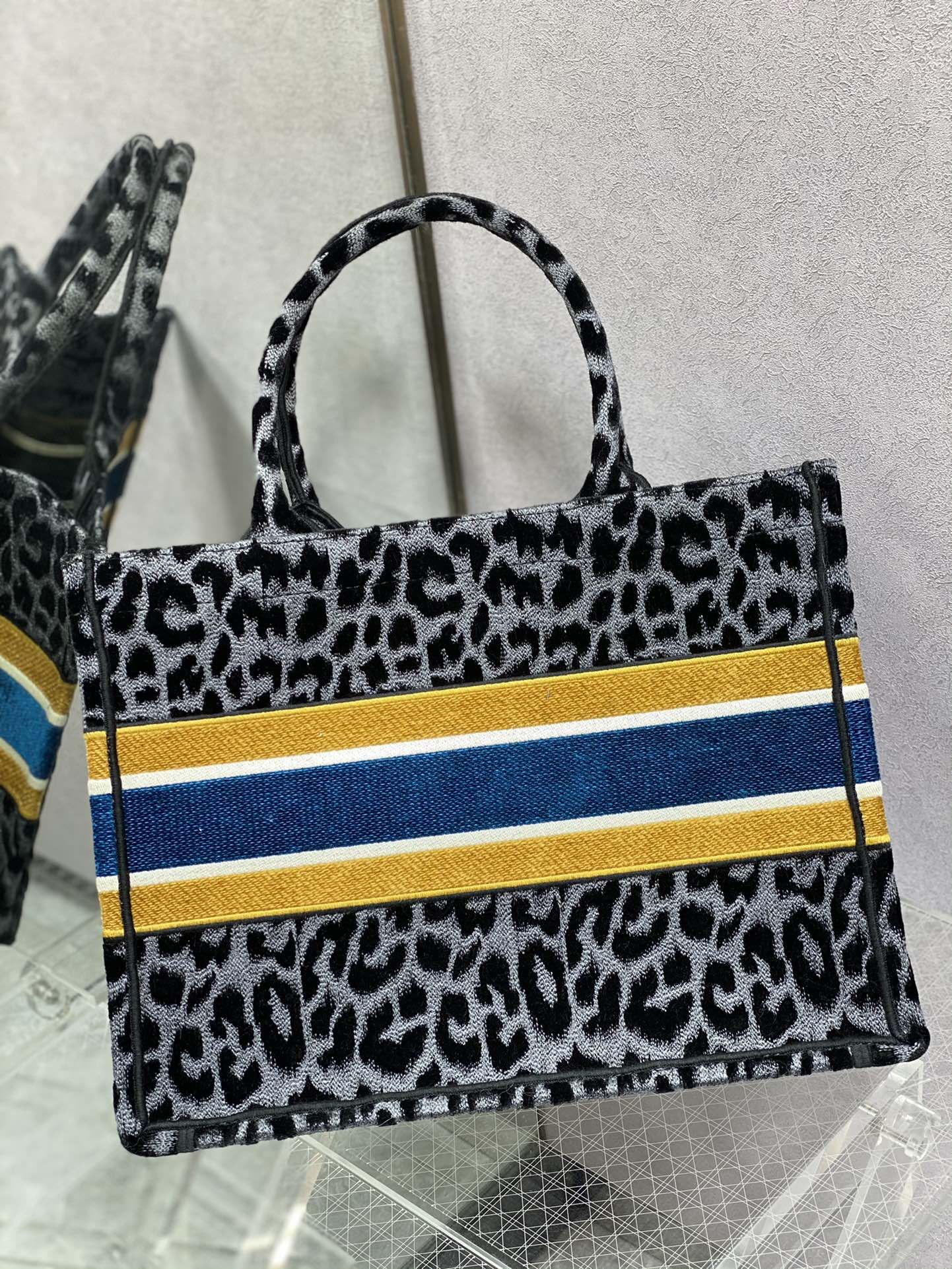 Dior Book Tote-小號36.5cm-絲絨豹紋-黃