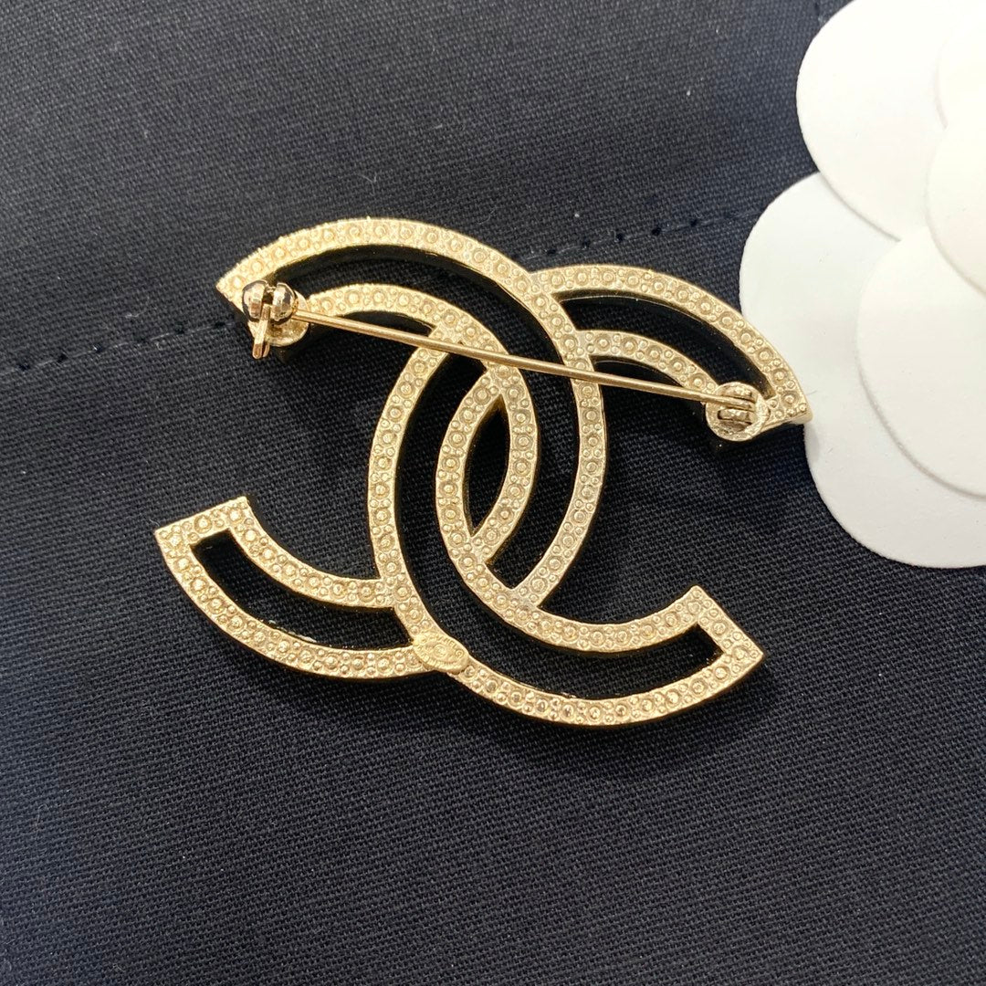 Chanel 胸針