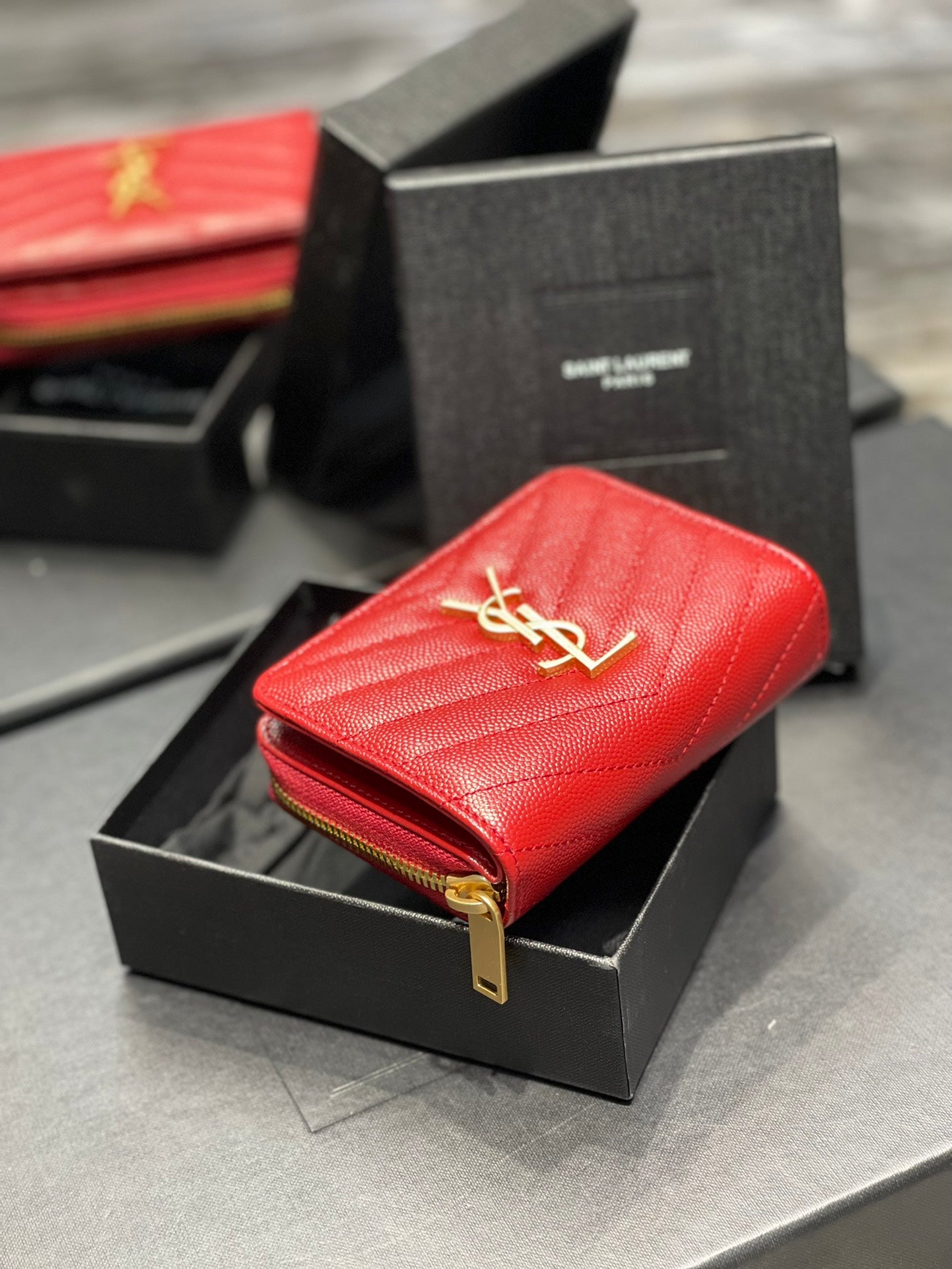 YSL 拉鍊短夾-紅色金扣