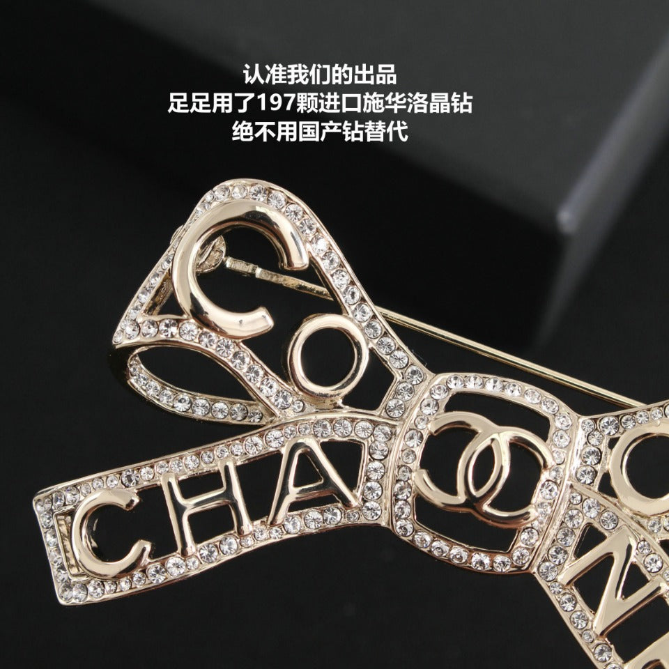 Chanel 胸針