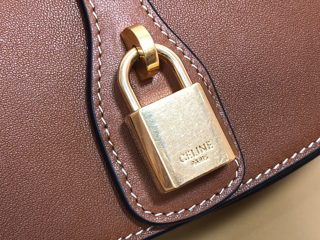 賽C家-Mini Tabou Clutch 鎖頭飾腋下包 棕色 平紋牛皮革