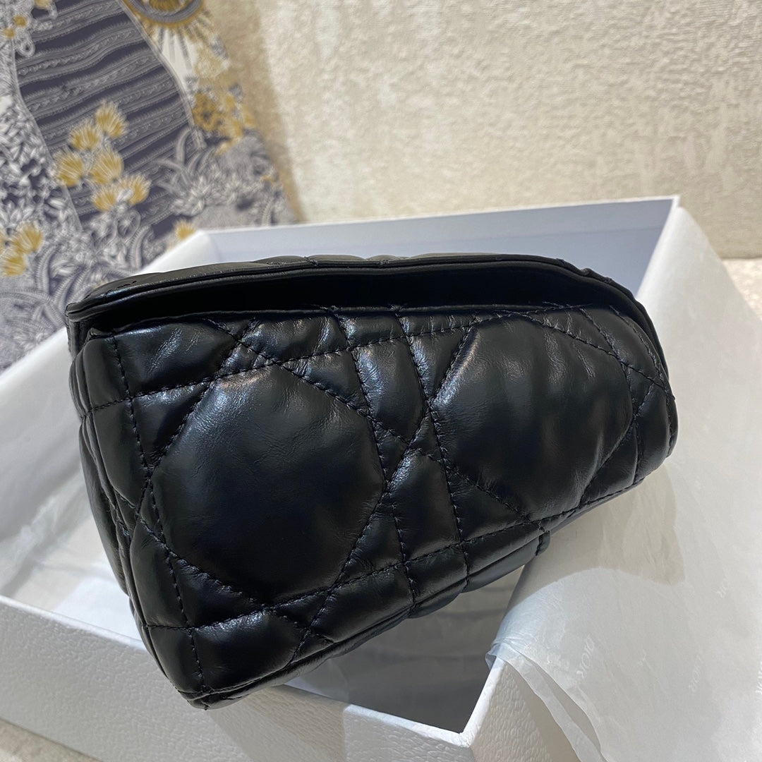 Dior-Caro 菱格紋 胖胖包 中號 黑色