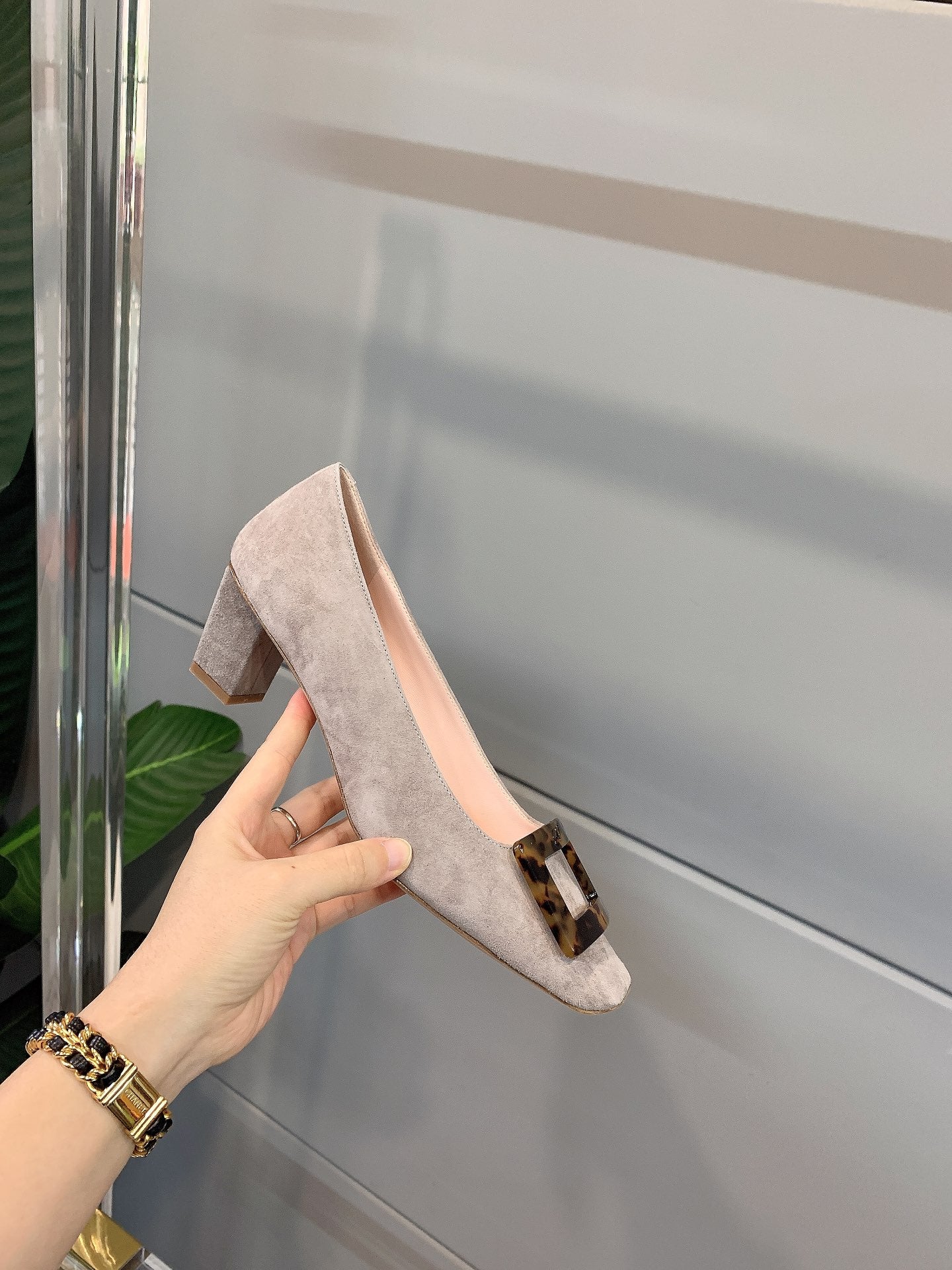 Roger Vivier Belle玳瑁扣方頭鞋