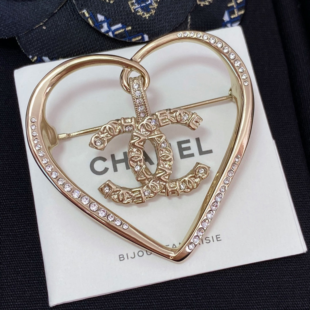 Chanel 胸針