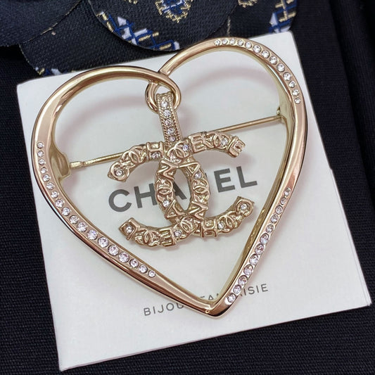 Chanel 胸針