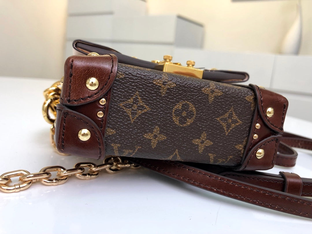 M62553 路L家-經典Petite Malle微縮版 Essential Trunk手袋 粉色