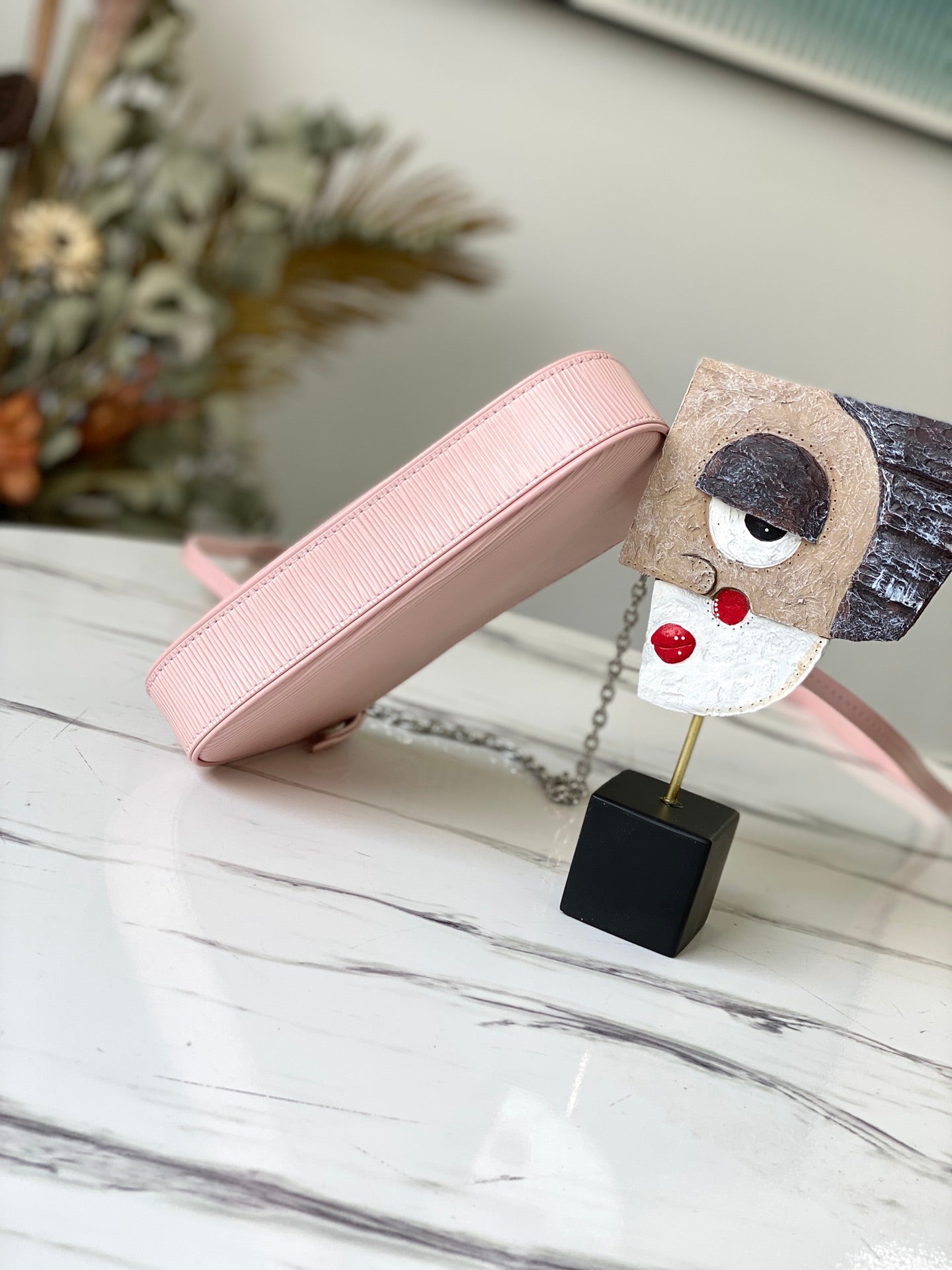 LV M80483 芭蕾粉 Easy Pouch On Strap 手袋