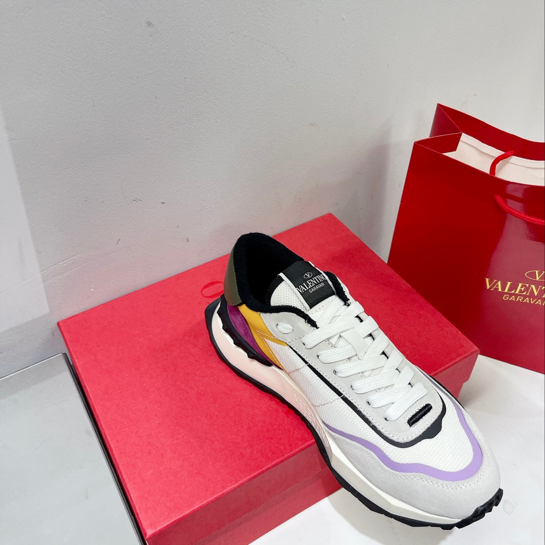 范倫V-2022春夏新款 蕾絲網布磨砂皮運動鞋 男女同款 白色