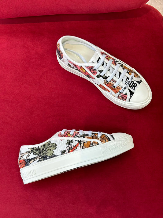 迪D家-2023春夏新顏色 刺繡板鞋 花款