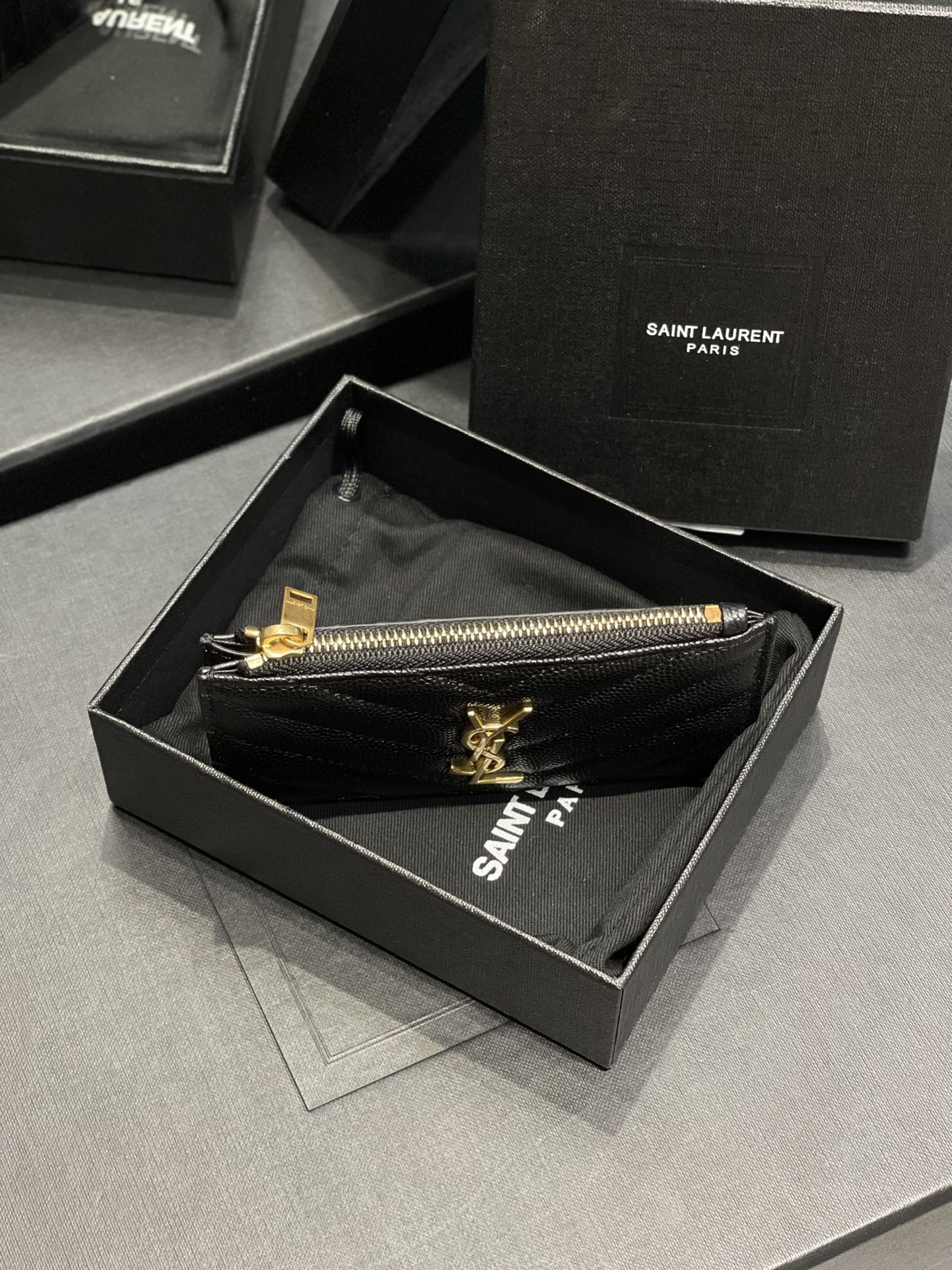 YSL 新品卡包_黑色金扣
