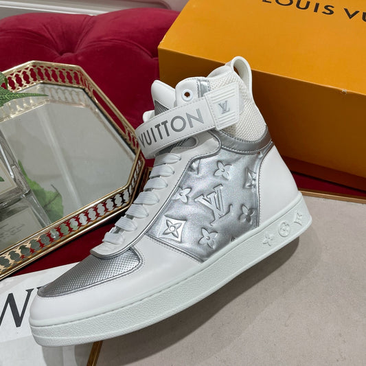 LV鞋-LV TRAINER 高筒 休閒鞋（銀）