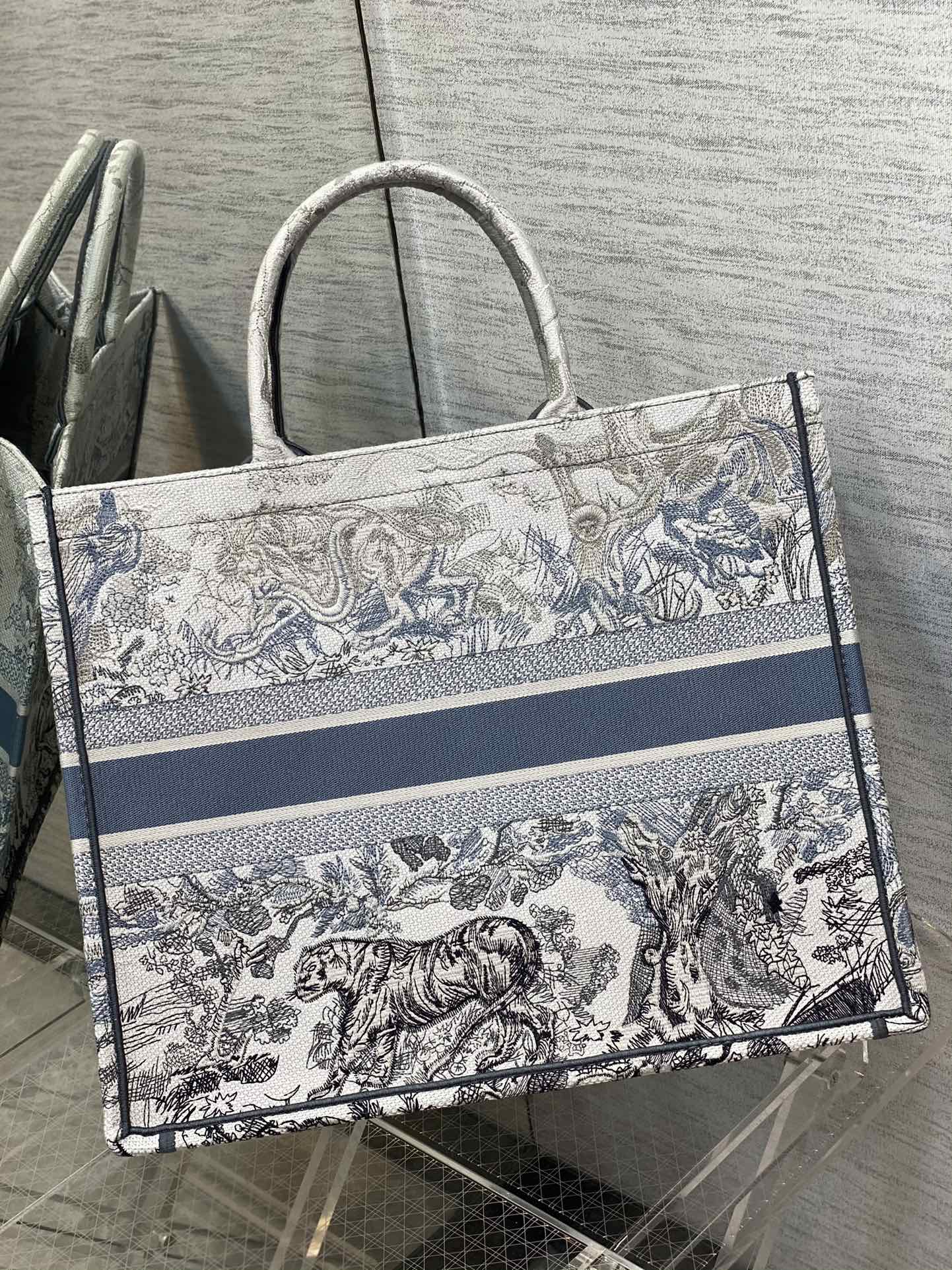 Dior Book Tote-大號41.5cm-漸變老虎
