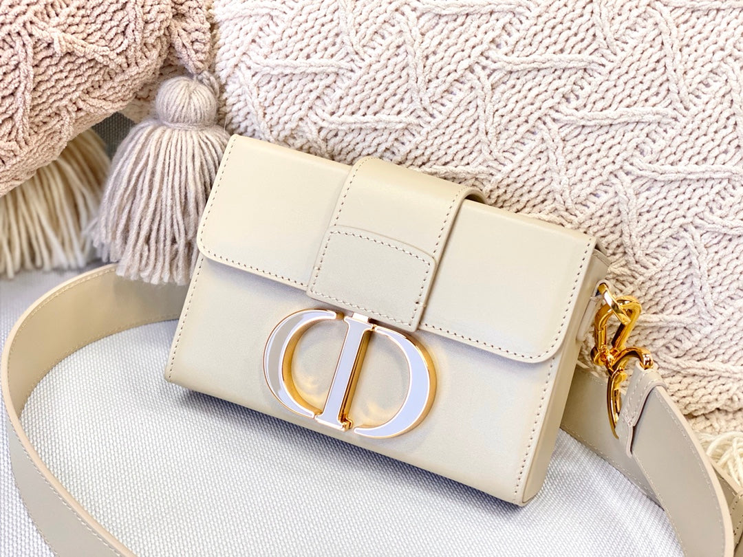 Dior 蒙田 Mini Box-平紋牛皮-珐瑯扣-17.5cm-熔岩棕