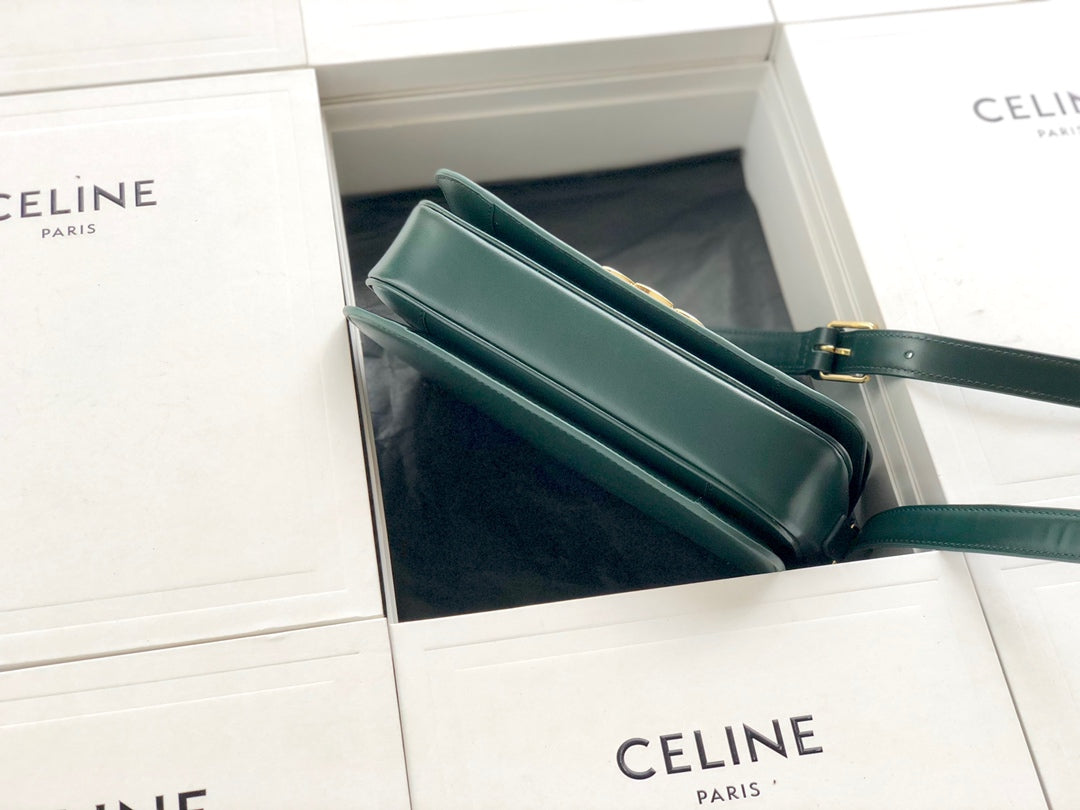 Celine TRIOMPHE 中號小牛皮-墨綠色