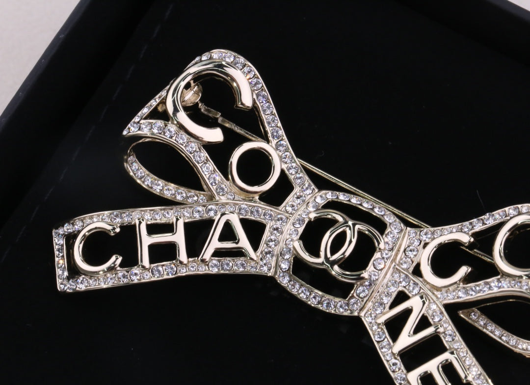 Chanel 胸針