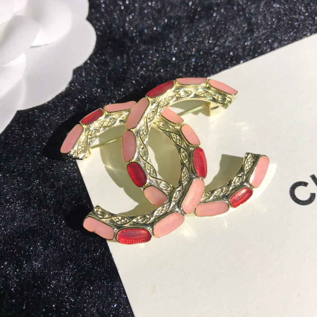 Chanel 胸針