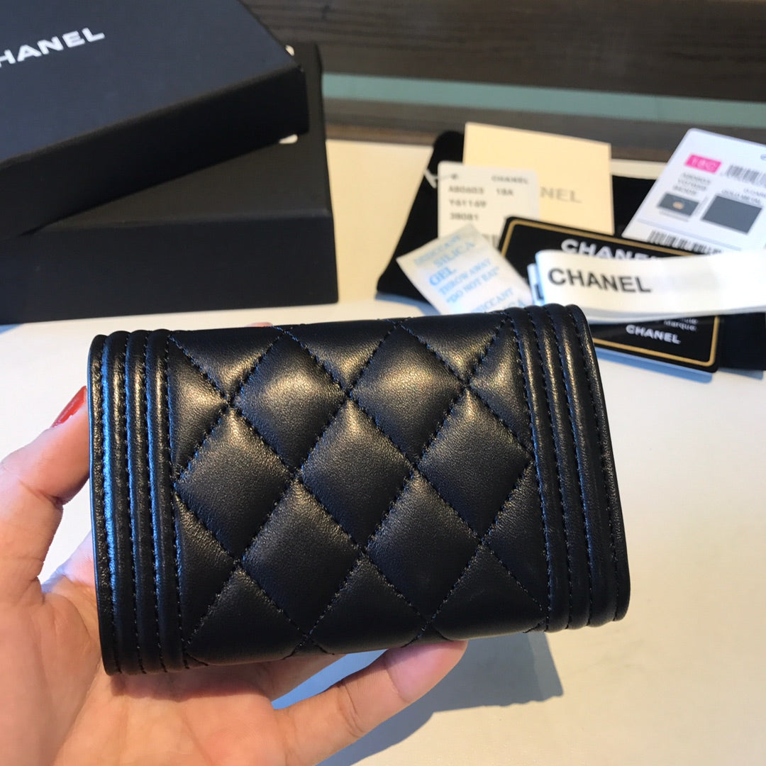 Chanel Leboy 卡包-羊皮復古銀扣
