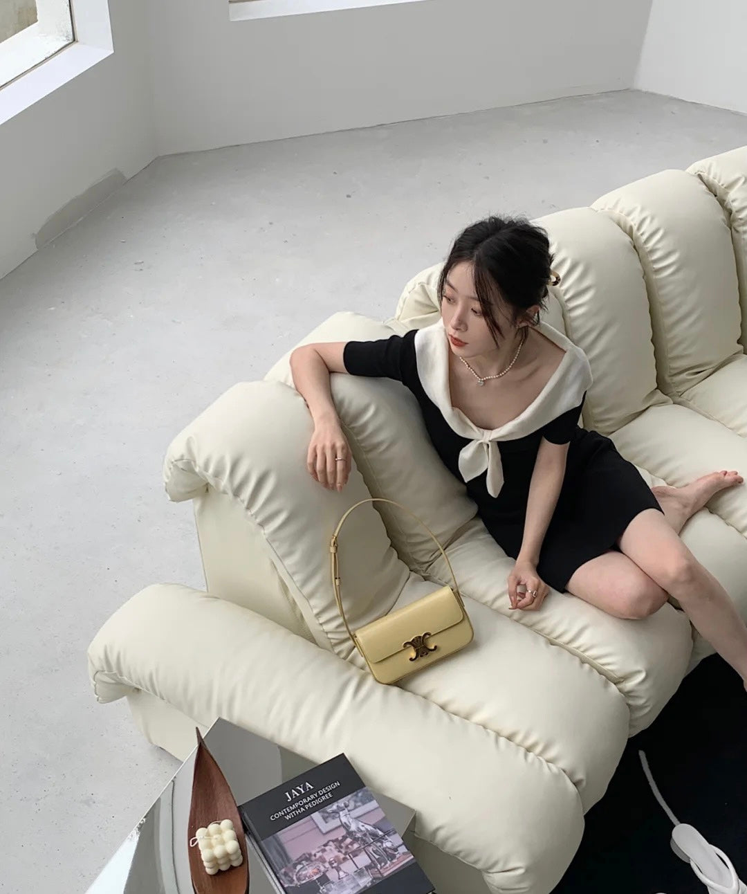 Celine Triomphe 牛皮革腋下包-黃色