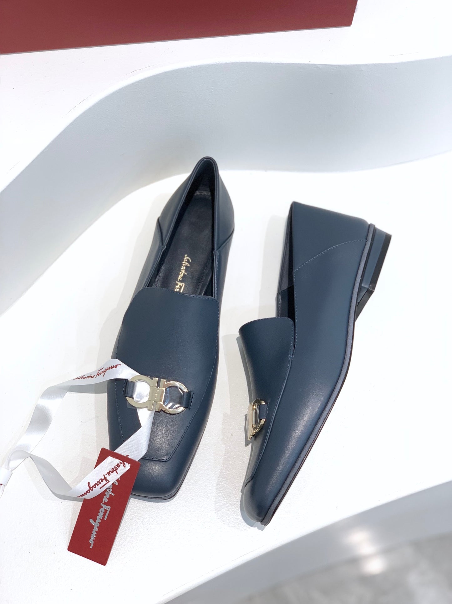 Salvatore Ferragamo鞋-菲拉格慕 經典Gancini扣 小方頭 樂福鞋