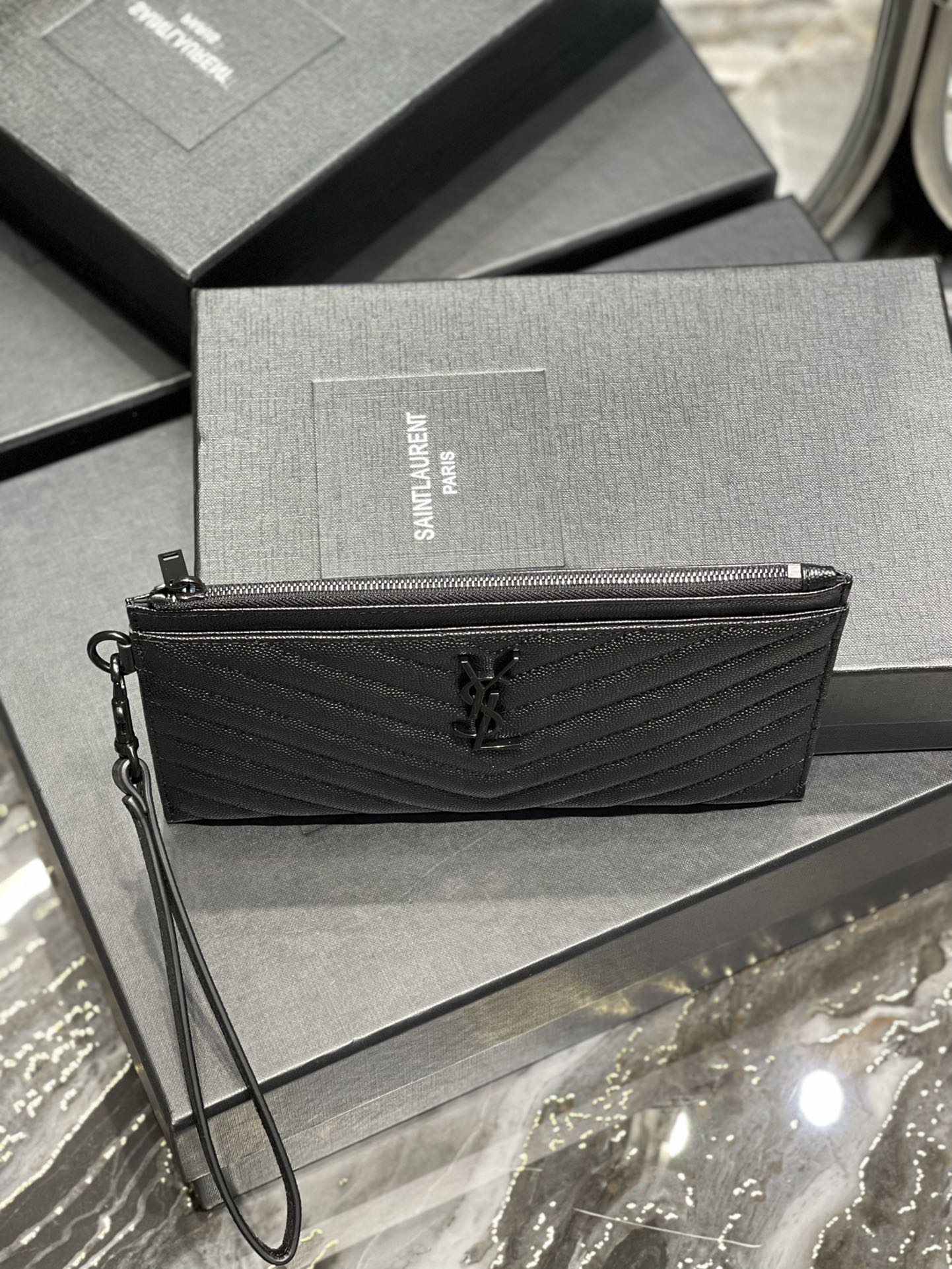 YSL 拉鍊手拿包 扁長夾 黑色黑扣