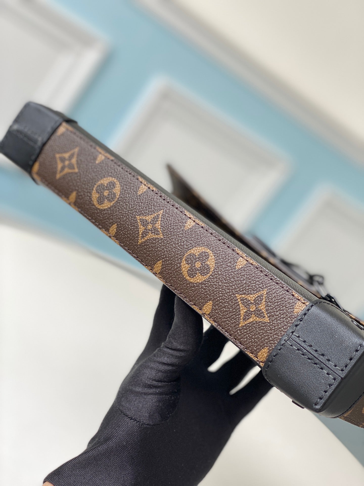 LV M30583黑 Pochette Voyage Steamer 手袋