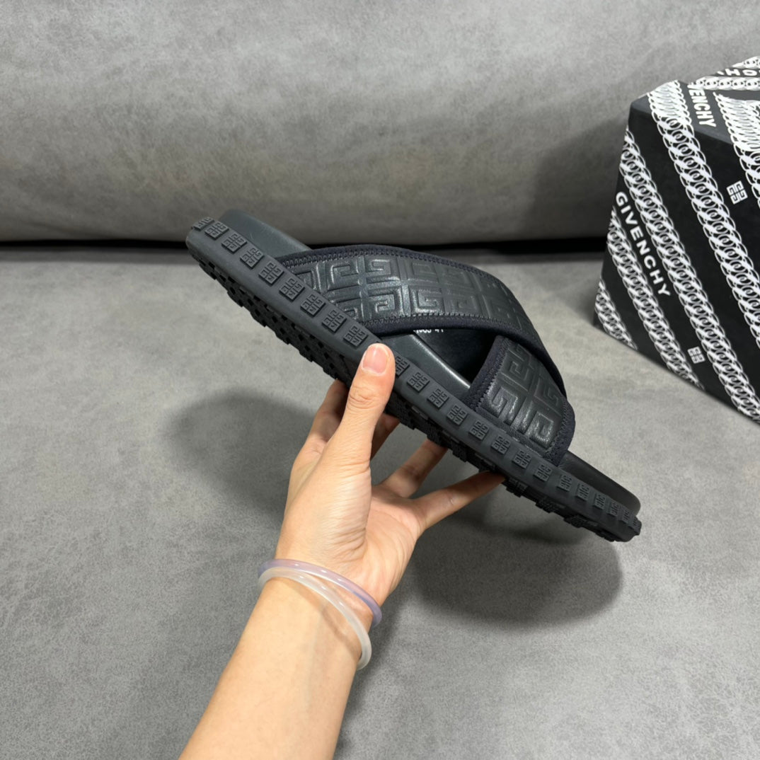 Giv-壓紋牛皮拖鞋