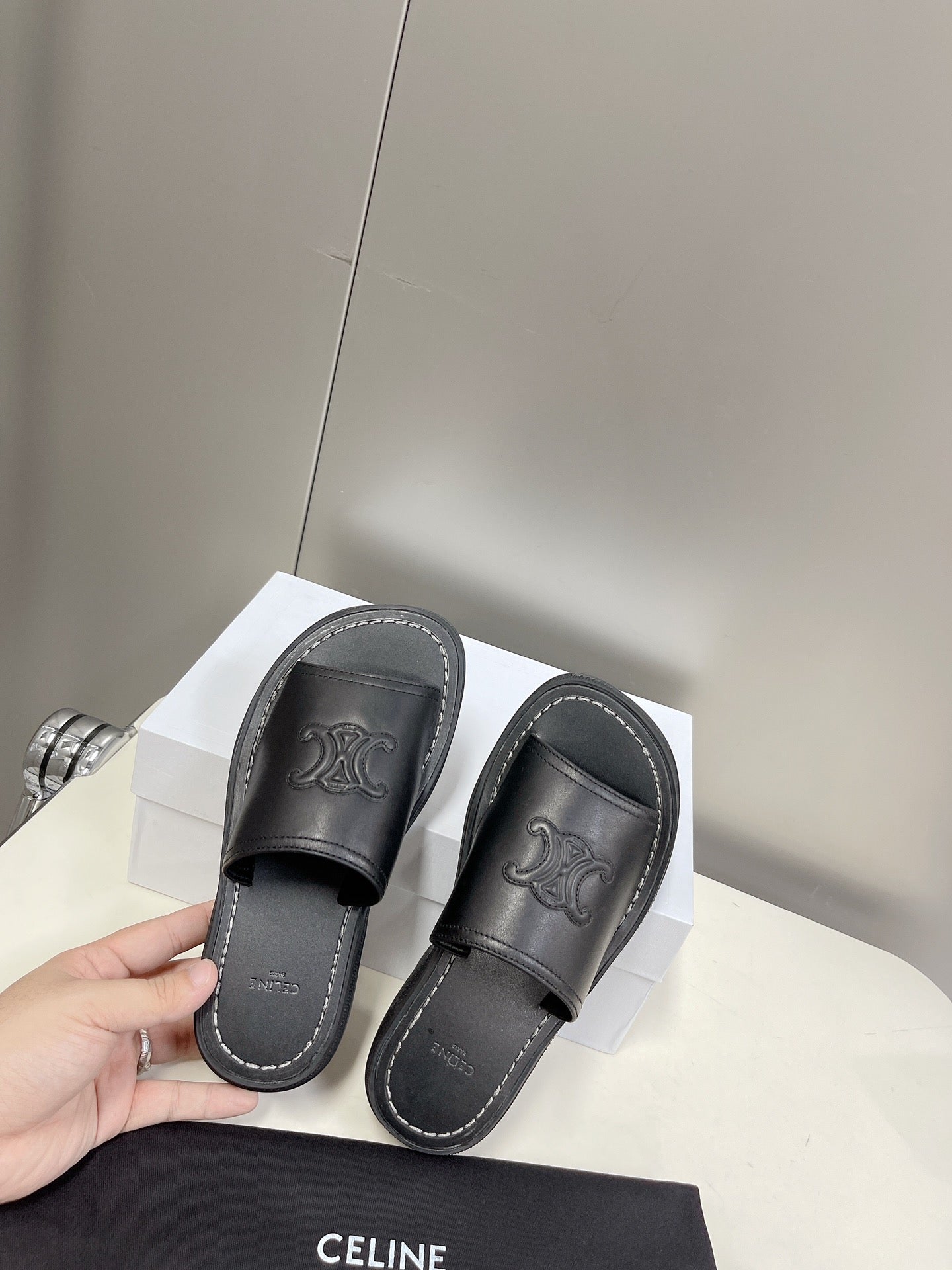 賽C家-22SS 牛皮壓印工藝拖鞋 35-40（41訂製）